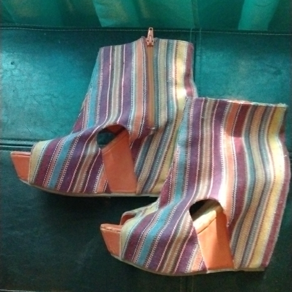 Colorful comfortable wedges - Picture 3 of 4
